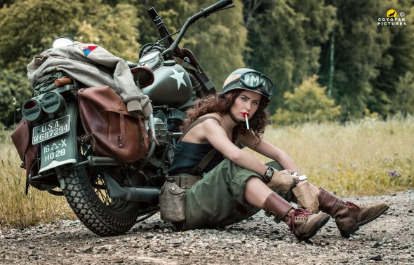 As belas modelos como pin-ups vintage de guerra na fotografia de Coyot Coyotak Coyot Coyotak Pictures 500px arte fotografia mulheres modelos sensuais beleza fashion pin-ups vintage guerra