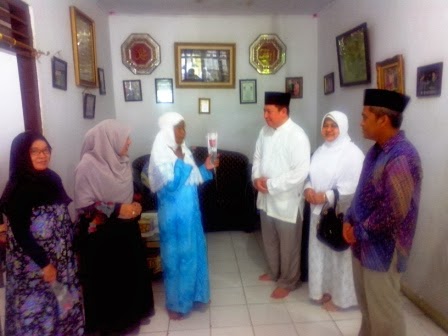 Temui Warga Cikoko, Igo Ilham : Maafkan Kami ya Bu