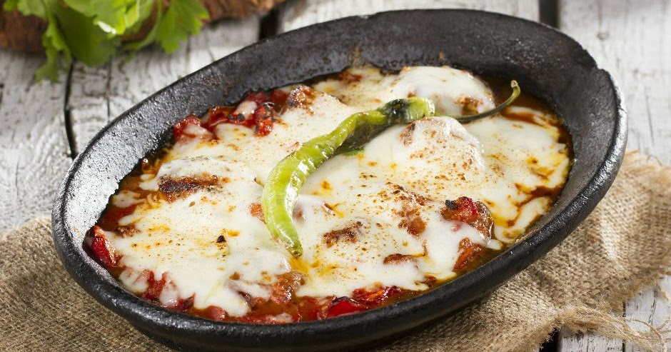 YEMEK HABERLERİ Güveçte Kaşarlı Kavurma Nasıl Yapılır