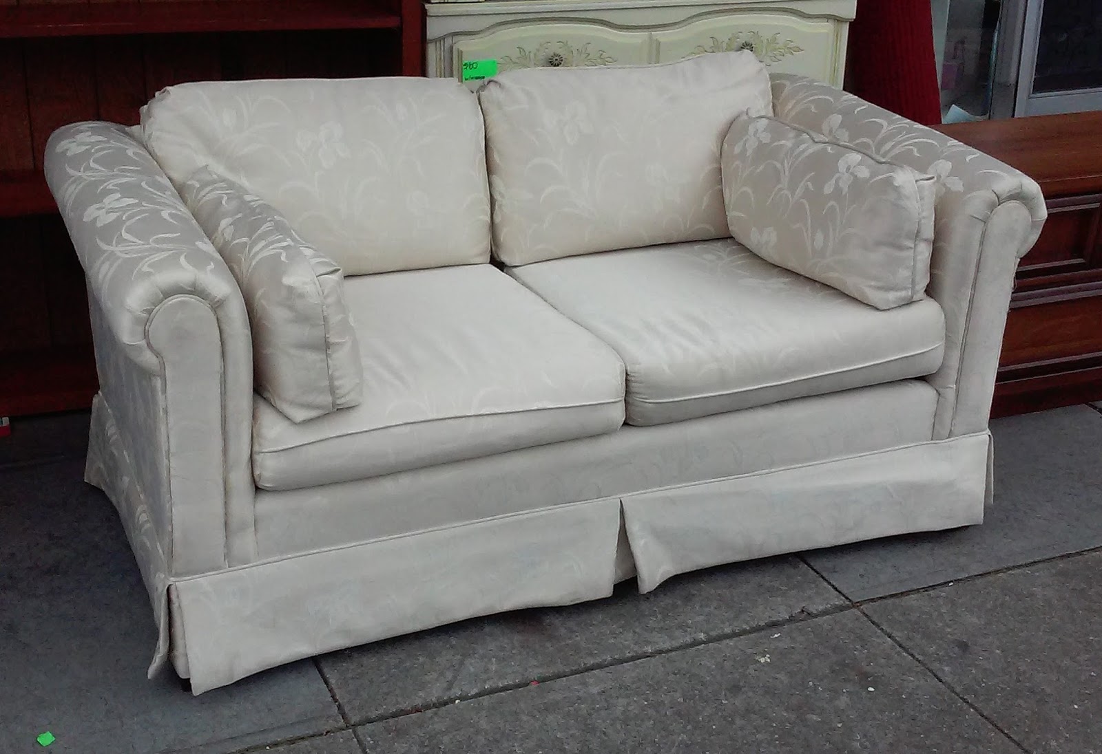 UHURU FURNITURE & COLLECTIBLES SOLD "Southern Furniture Co." Loveseat