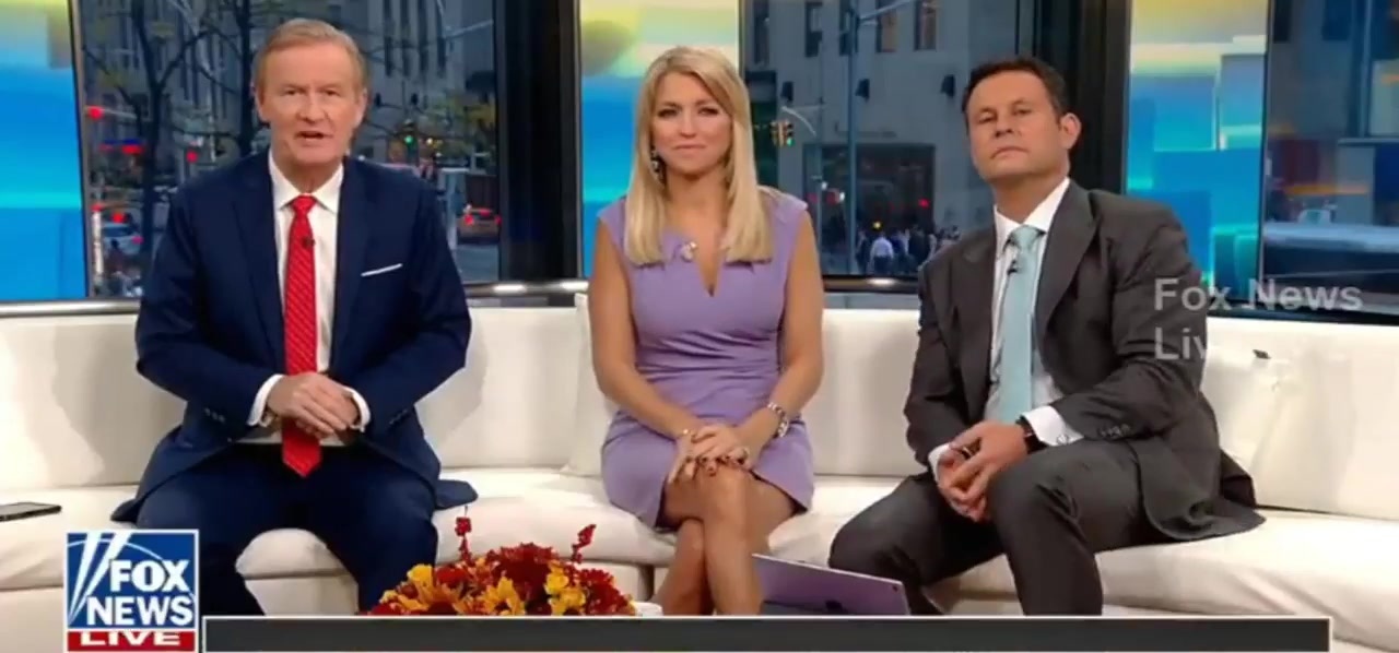 The Babes We Love: Ainsley Earhardt - 10/25/17 - Sexy Legs and Thighs