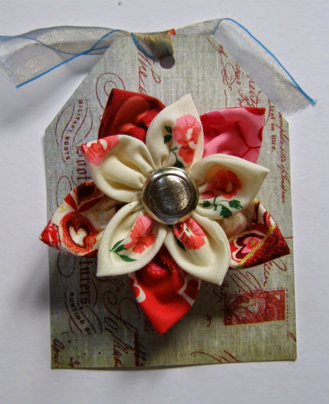 Fan My Flame: Flower Brooch Tutorial