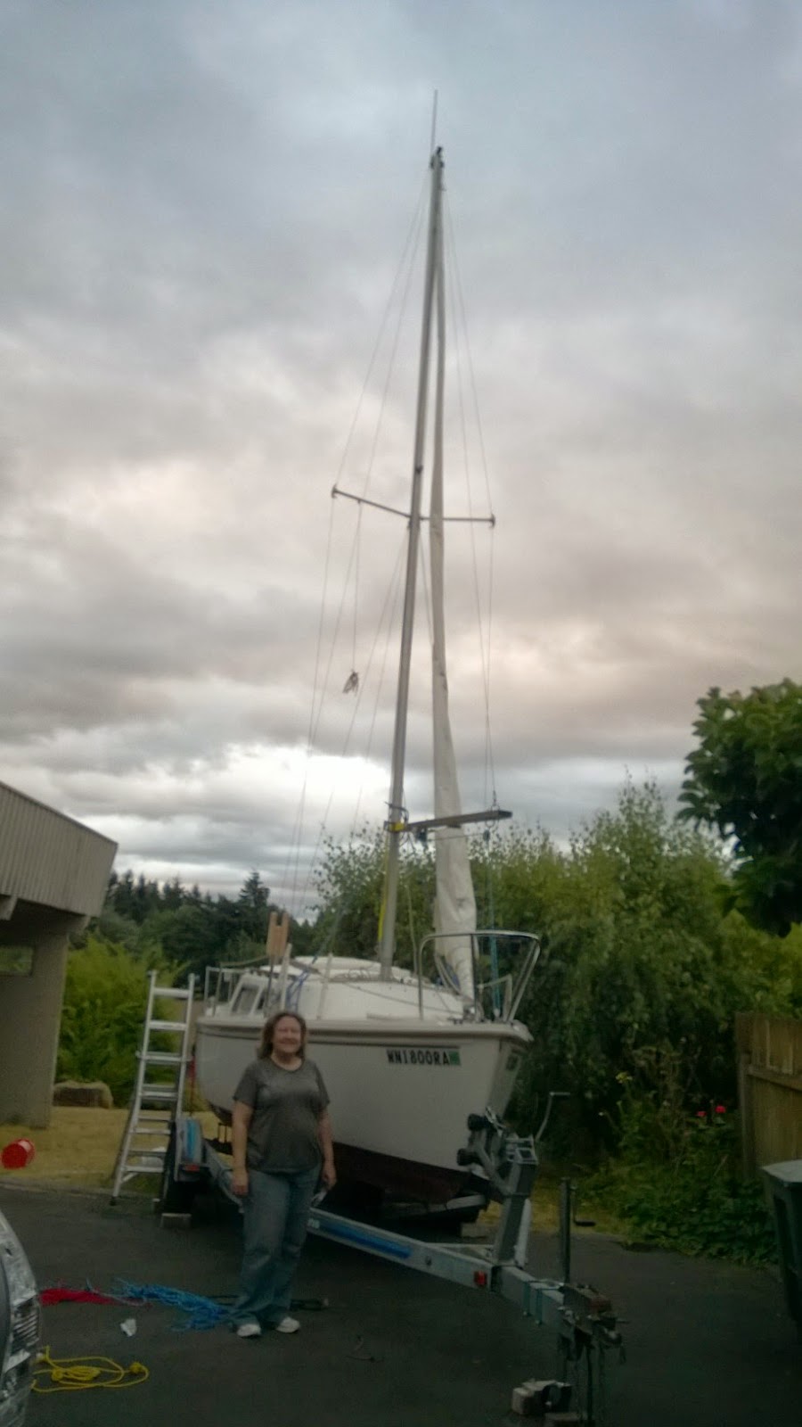 Catalina 22 with the mast raised