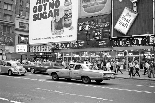 Nedick's location in Times Square, NYC, randommusings.filminspector.com
