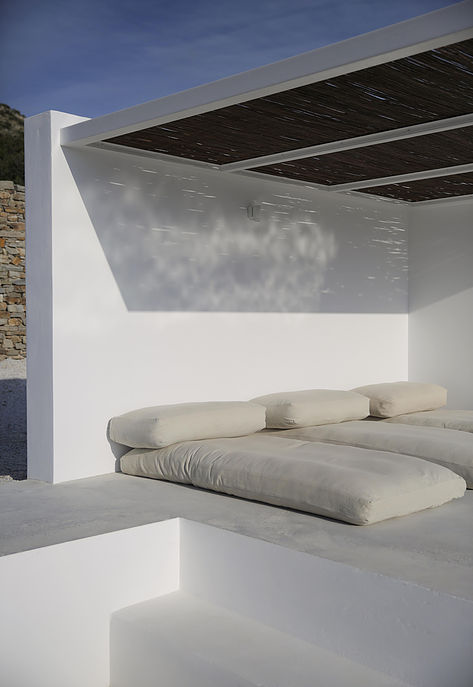 Weekday Wanderlust | Places: Maison Kamari, Paros, Greece