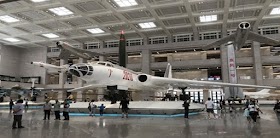 Dimata-matai Terus, China Sengaja Undang Pilot AS Kunjungi Puing Pesawat Amerika Di Museum Militer Tiongkok