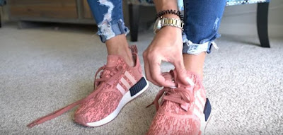 เคล็ดลับ วิธีผูกเชือกรองเท้าด้วยมือข้างเดียว