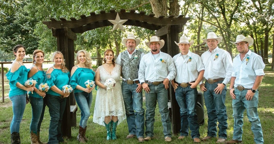 jeans in wedding party