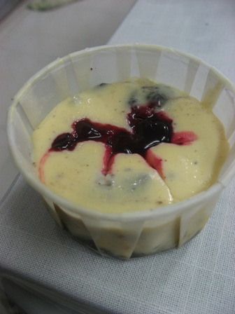SweetieSaQi: Oreo Blueberries Cheese Cup Cakes