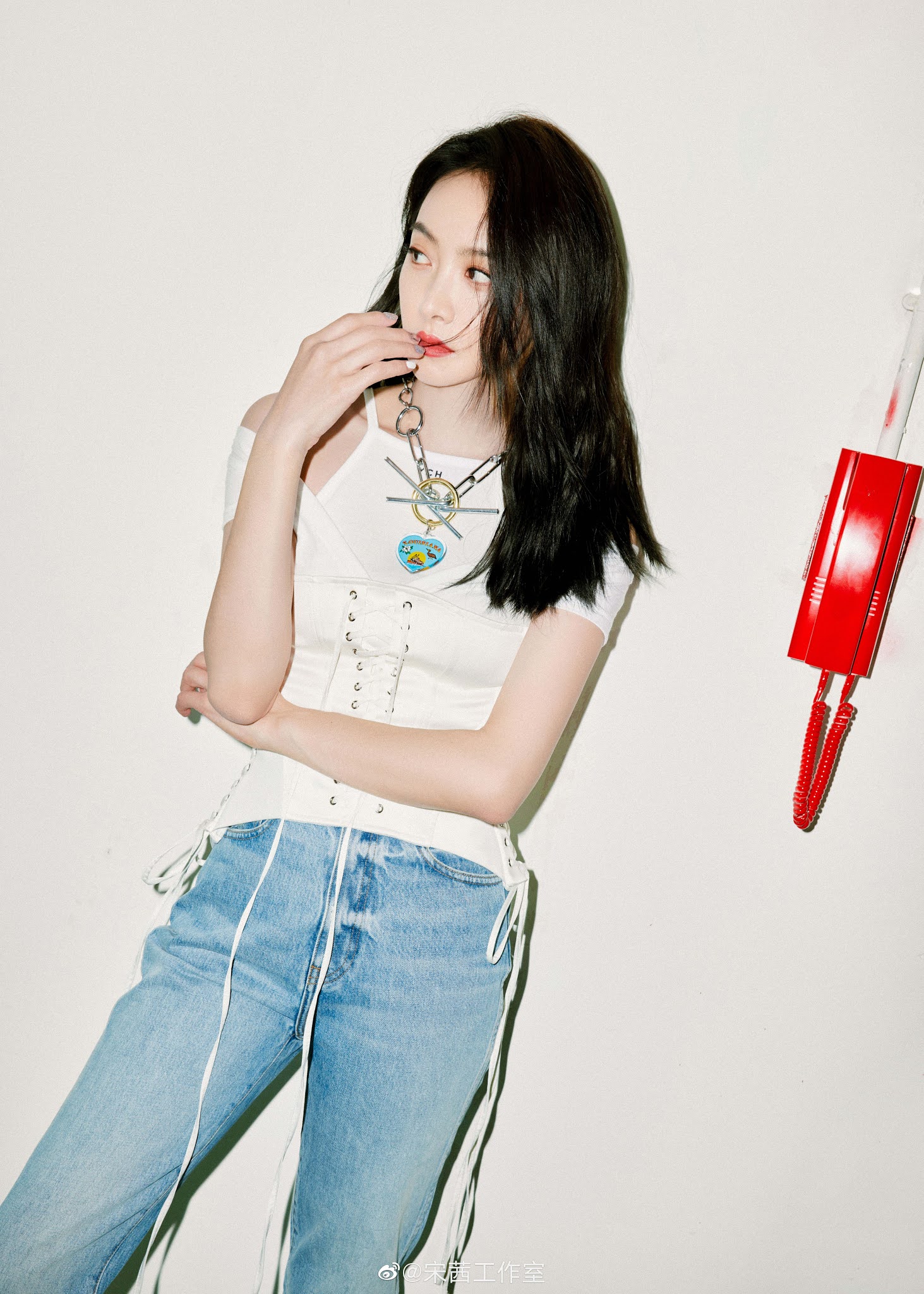 China Entertainment News: Song Qian poses for photo shoot