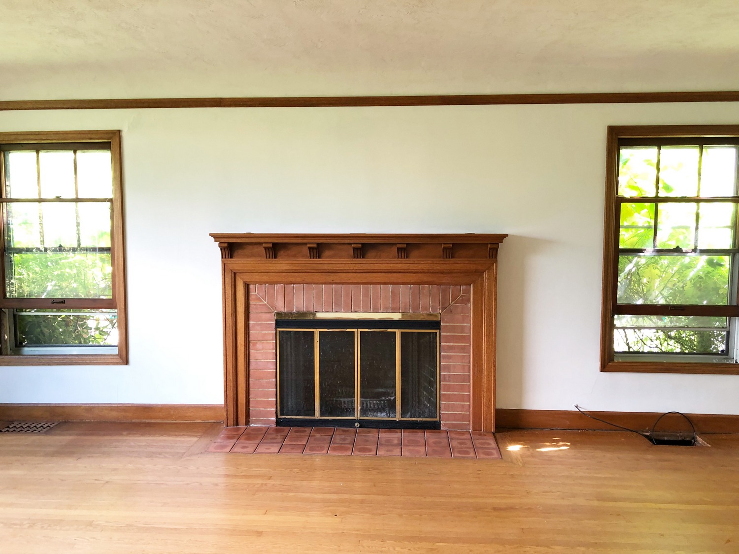 How to paint a brass fireplace screen (without removing it!) / Create / Enjoy