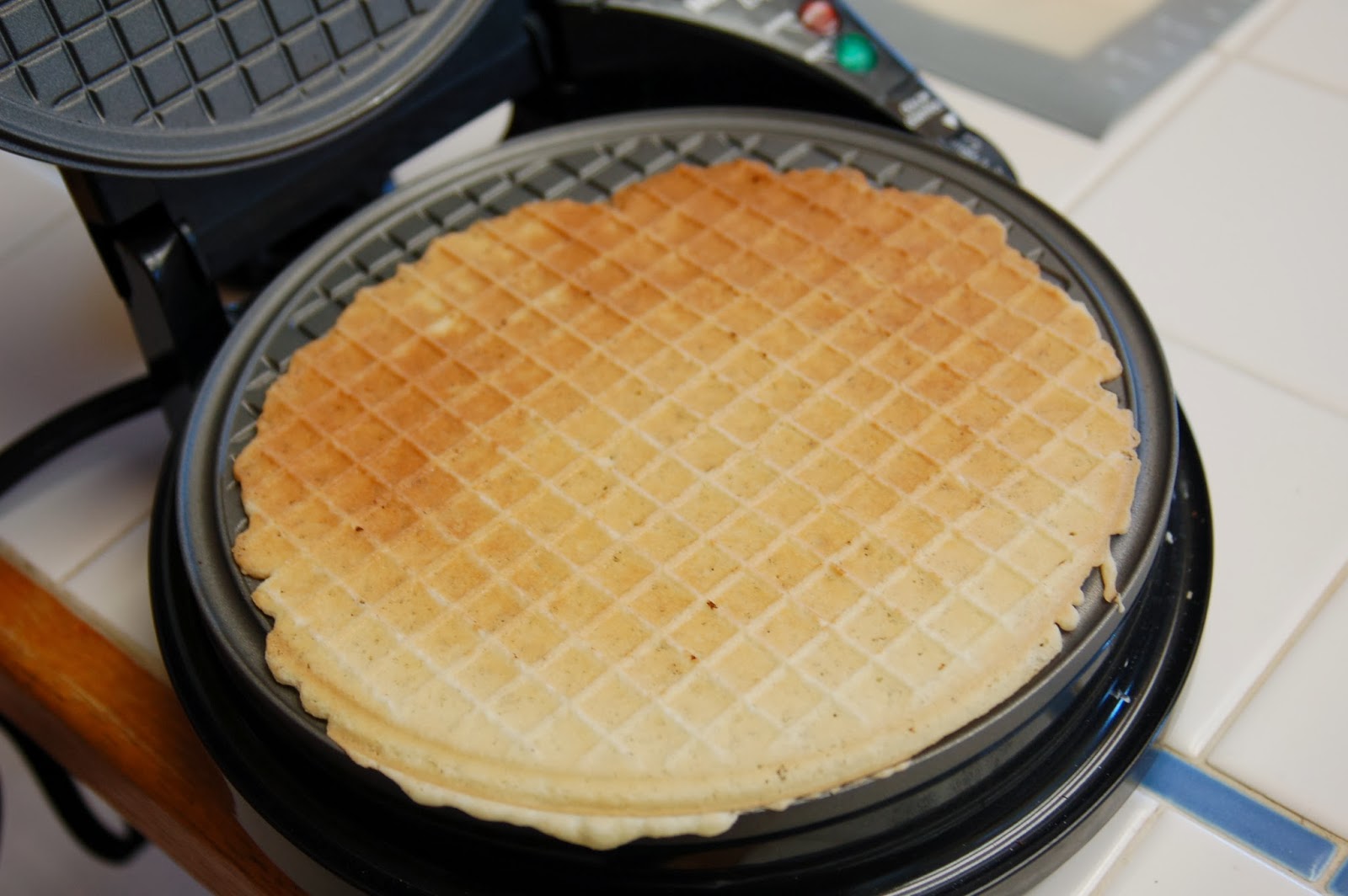 Rice Pot Mama Waffle Cones