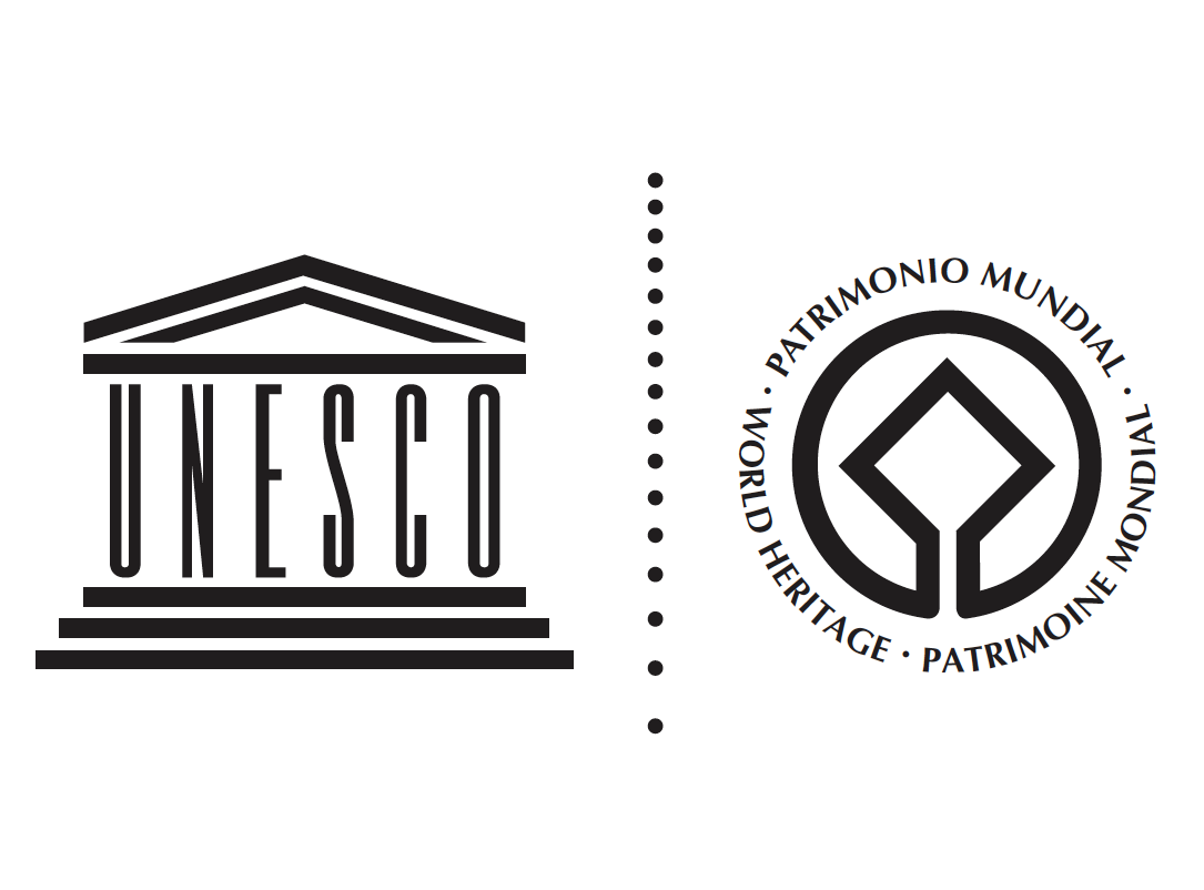 Unesco org. Всемирное культурное наследие ЮНЕСКО. Культурное наследие ЮНЕСКО эмблема. Символ ЮНЕСКО. Всемирное наследие значок.