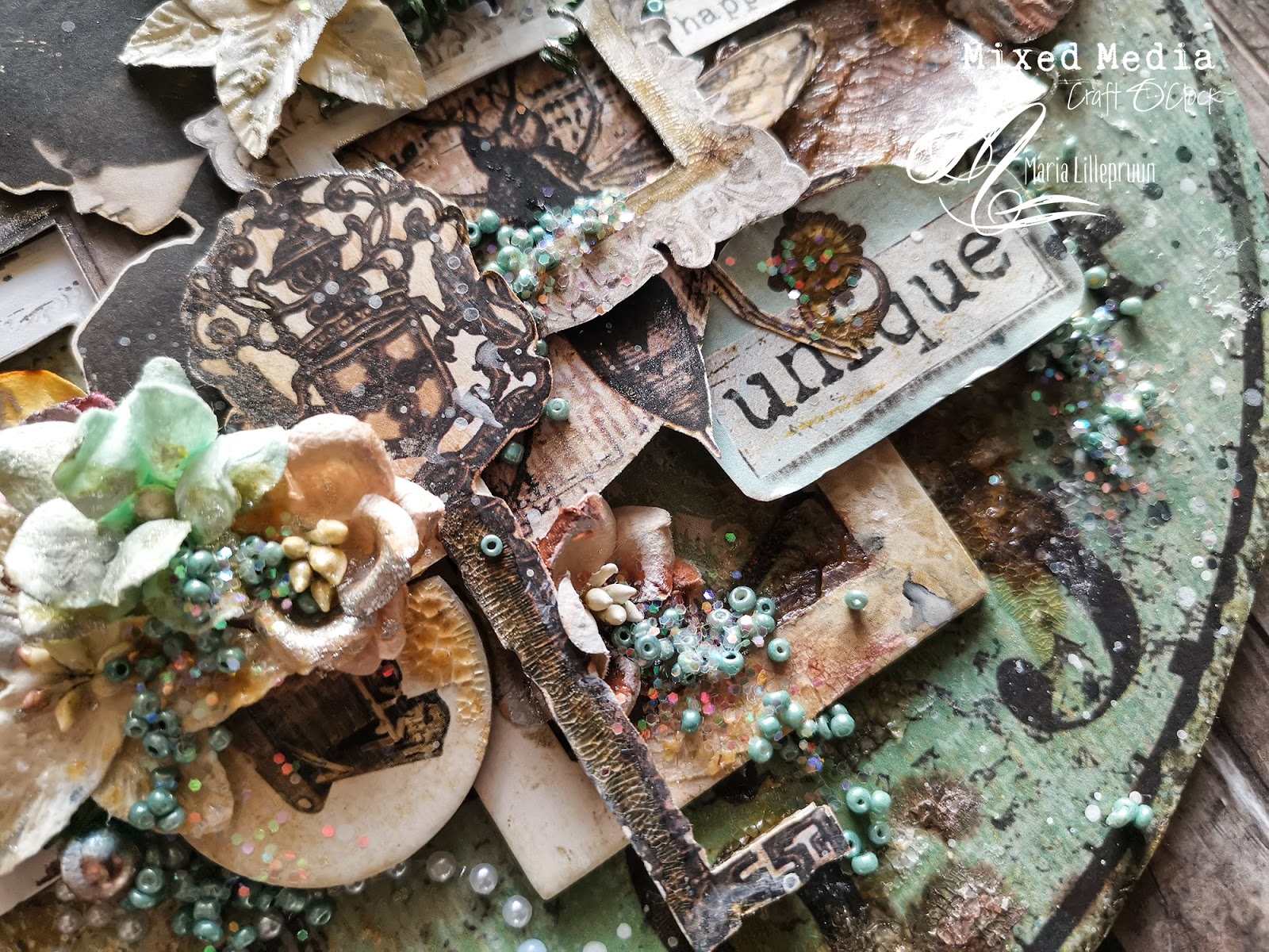 Magic Attic Design by Maria Lillepruun Round neovintage wall decor