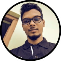 Hindi Blogger earns Rs 5 lakh every month from Hindi Blog.