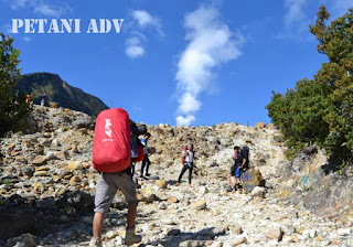 Info Lengkap Pendakian Gunung Papandayan via Cisurupan