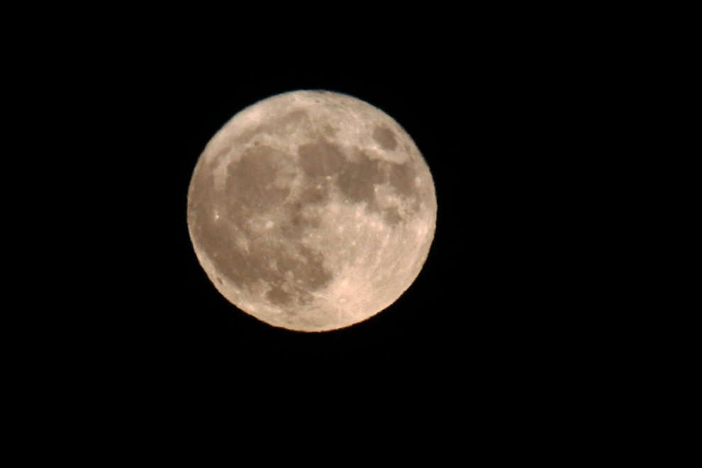 Луна какой света будет. Бал серебряной Луны. Turkish Moon real?.