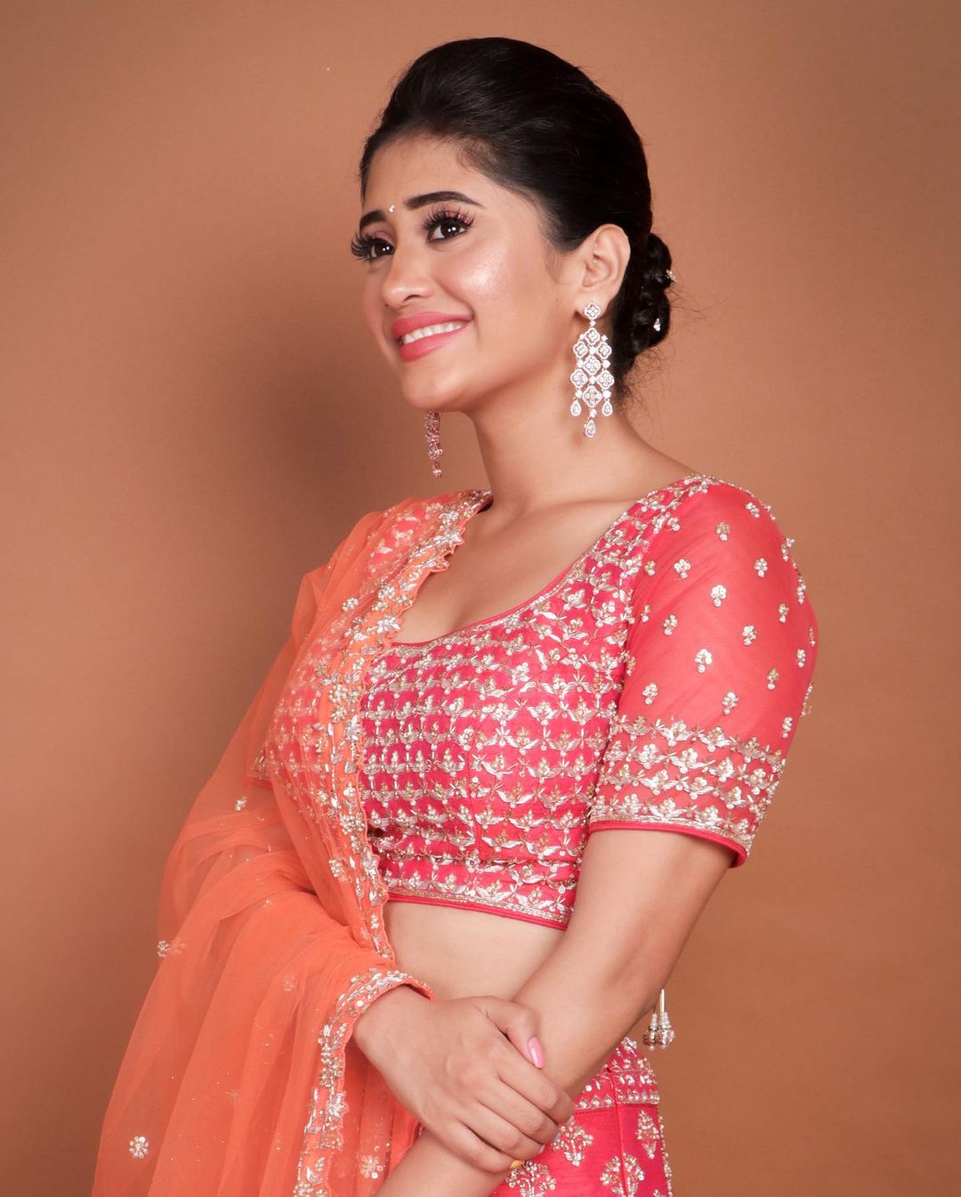 Shivangi Joshi ( naira ) Images, Hot and Sexy Photos, HD Wallpaper