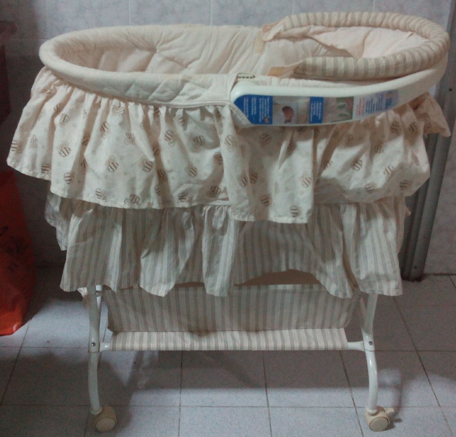 TenderLovingCare Toys: The First Years 3in1 Bassinet with Vibration