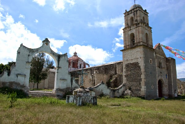 colonialmexico: Oaxaca. Santiago Tejupan: the church