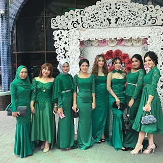Model baju Kebaya Modern untuk Wanita Gemuk Model baju Kebaya Modern untuk Wanita Gemuk
