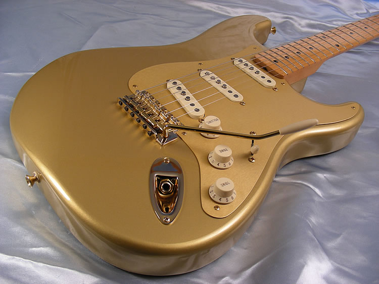 Fender 50th Anniversary GOLD Stratocaster Cool Guitars