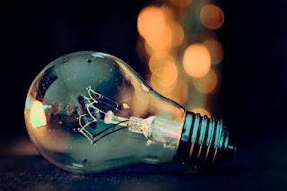 light bulb 3535435 640
