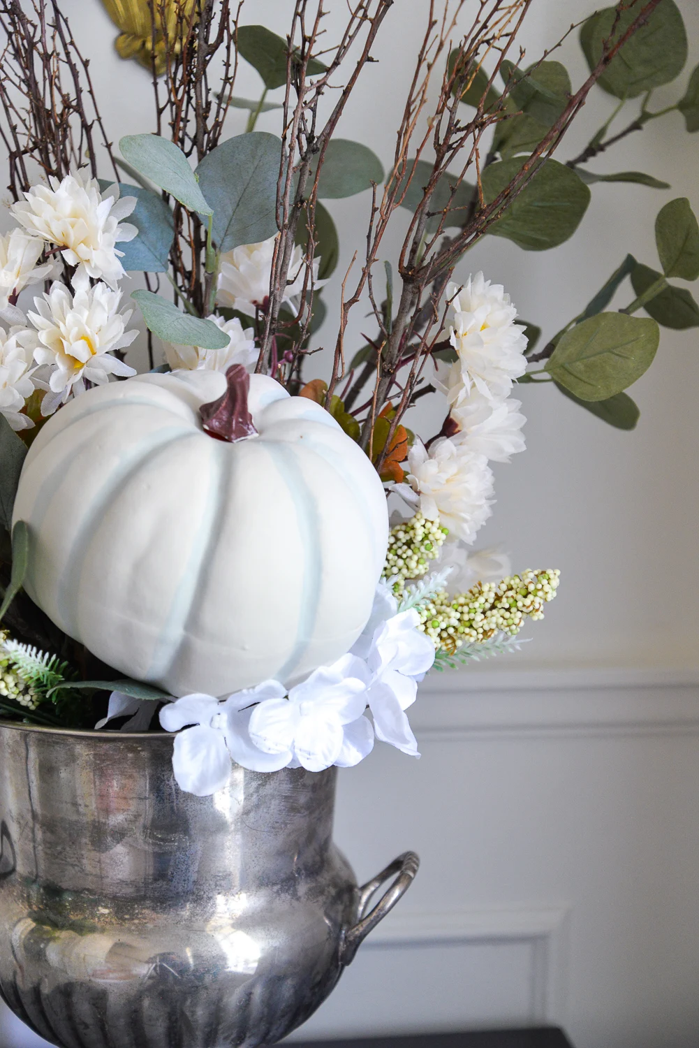 fall flower arrangement, fall flowers and pumpkin, diy fall flower arrangement, how to make a fall flower arrangement