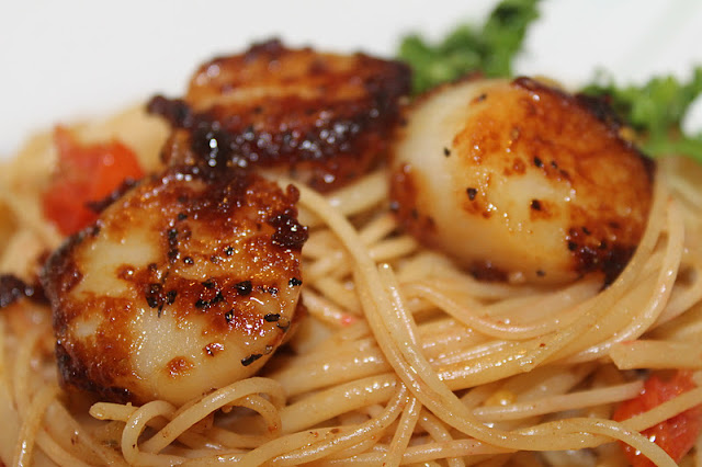 Perfectly Seared Scallops and Pasta