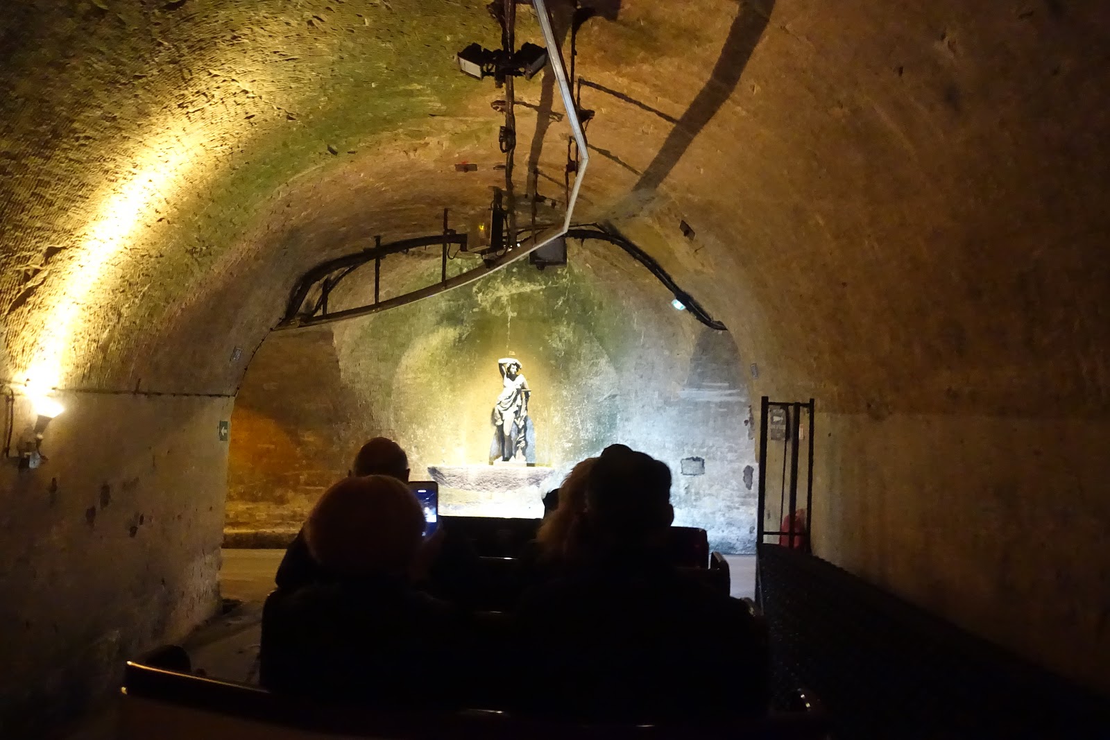 schillerwine Cellar Tour and Tasting at Mercier in Épernay Bourgogne