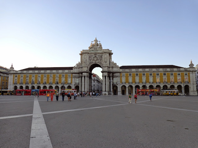 o que ver e fazer em lisboa portugal praca comercio