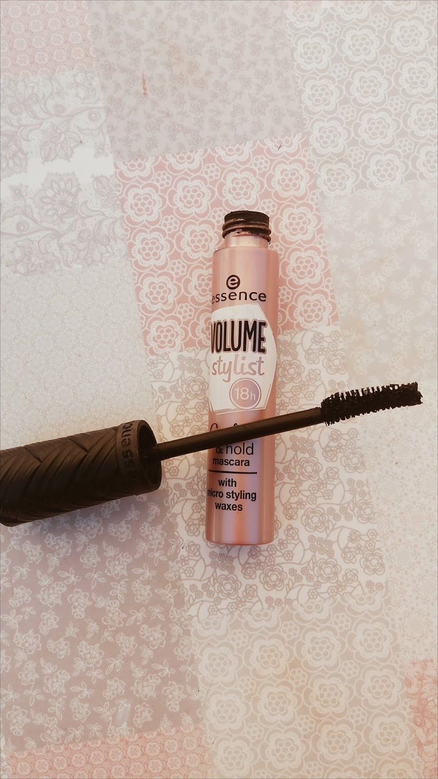 Essence Volume Stylist Curl&Hold Mascara Review Call of Beauty