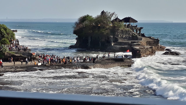 Visiting Tanah Lot Sea Beach and Temple Visiting Tanah Lot Sea Beach and Temple