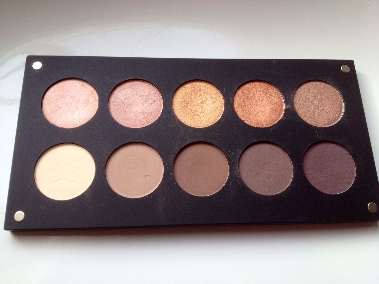The Bridal Hairstylist Inglot eyeshadow swatches