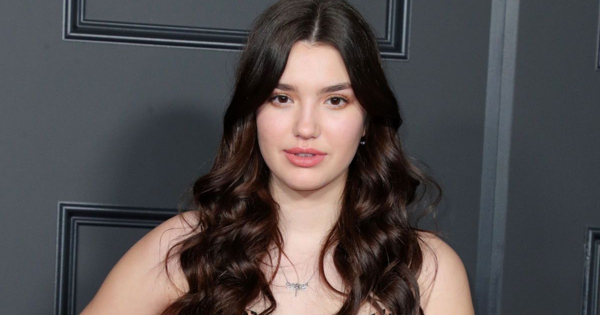 Alissa Skovbye Clicks at Locke & Key Series Premiere in Hollywood 5 Feb