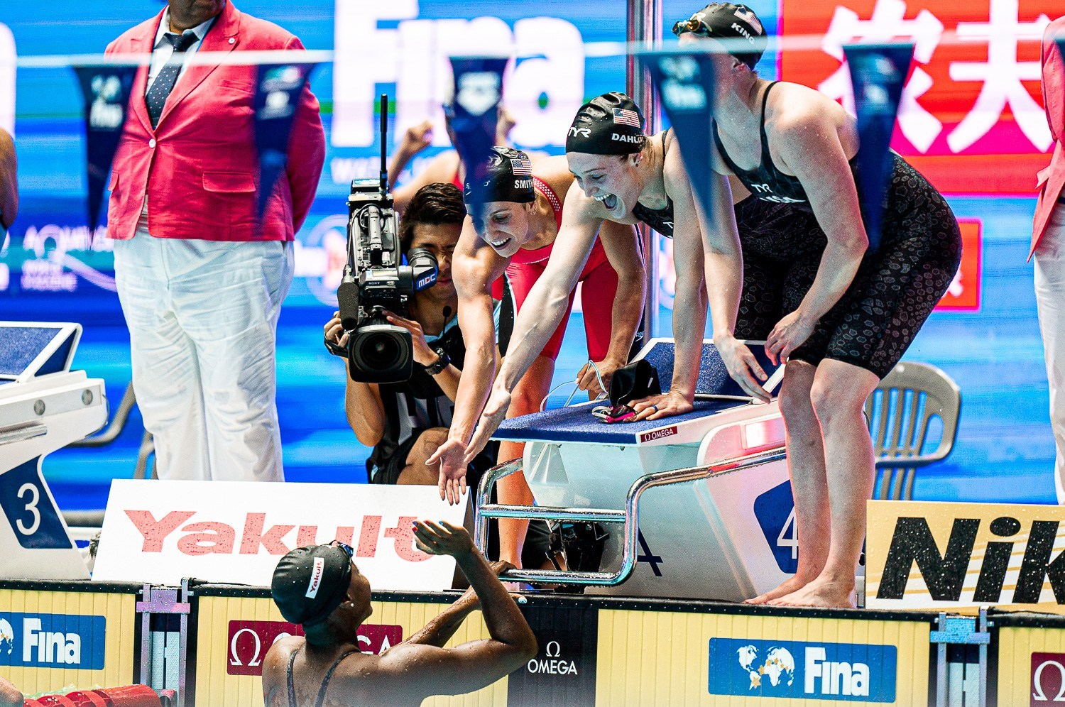 ISHOF News DoubleDip Finish for Team USA as Regan Smith and Medley