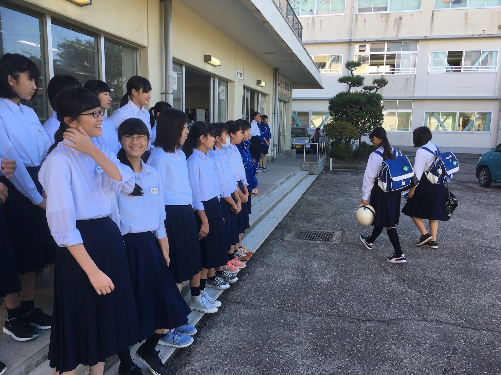 響 スタバをスイーツ屋にするな 9月 16