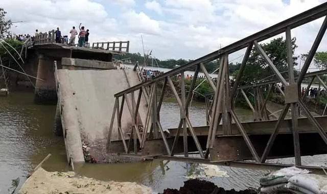 Road contact with Roumari is broken after the Jamalpur Bridge collapsed