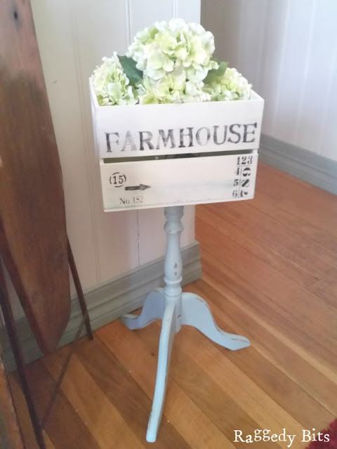 DIY Farmhouse Plant Stand Crate on Spindle Table Legs | featured at Talk of the Town at KnickofTime.net