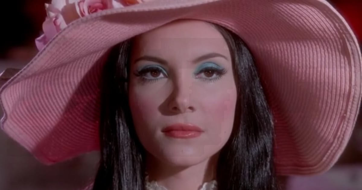 SCREEN ON SCREEN REVIEW THE LOVE WITCH (ANNA BILLER) SCREEN ON SCREEN REVIEW THE LOVE WITCH (ANNA BILLER)