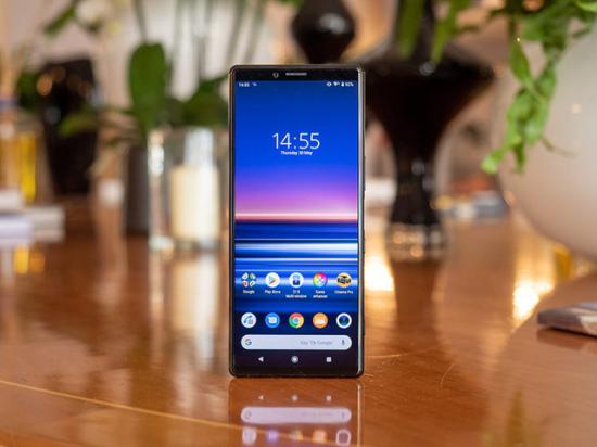 NÓNG: Rò rỉ ảnh kết xuất của “chân dài” Sony Xperia 2 trước giờ G