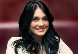 Biodata Luna Maya dan Kumpulan Foto 16 Biodata Luna Maya dan Kumpulan Foto 16
