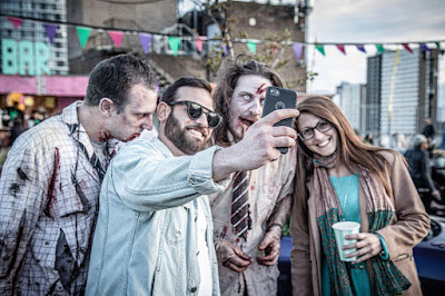 Zombie selfie