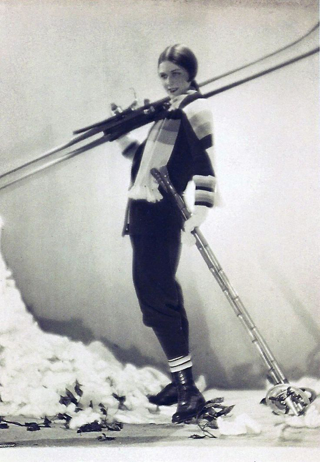 Vintage Skiers 84