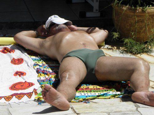 Cuecas e sungas recheadas