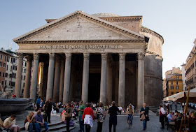 Carracci is buried alongside Raphael at The Pantheon in Piazza della Rotonda in the heart of Rome
