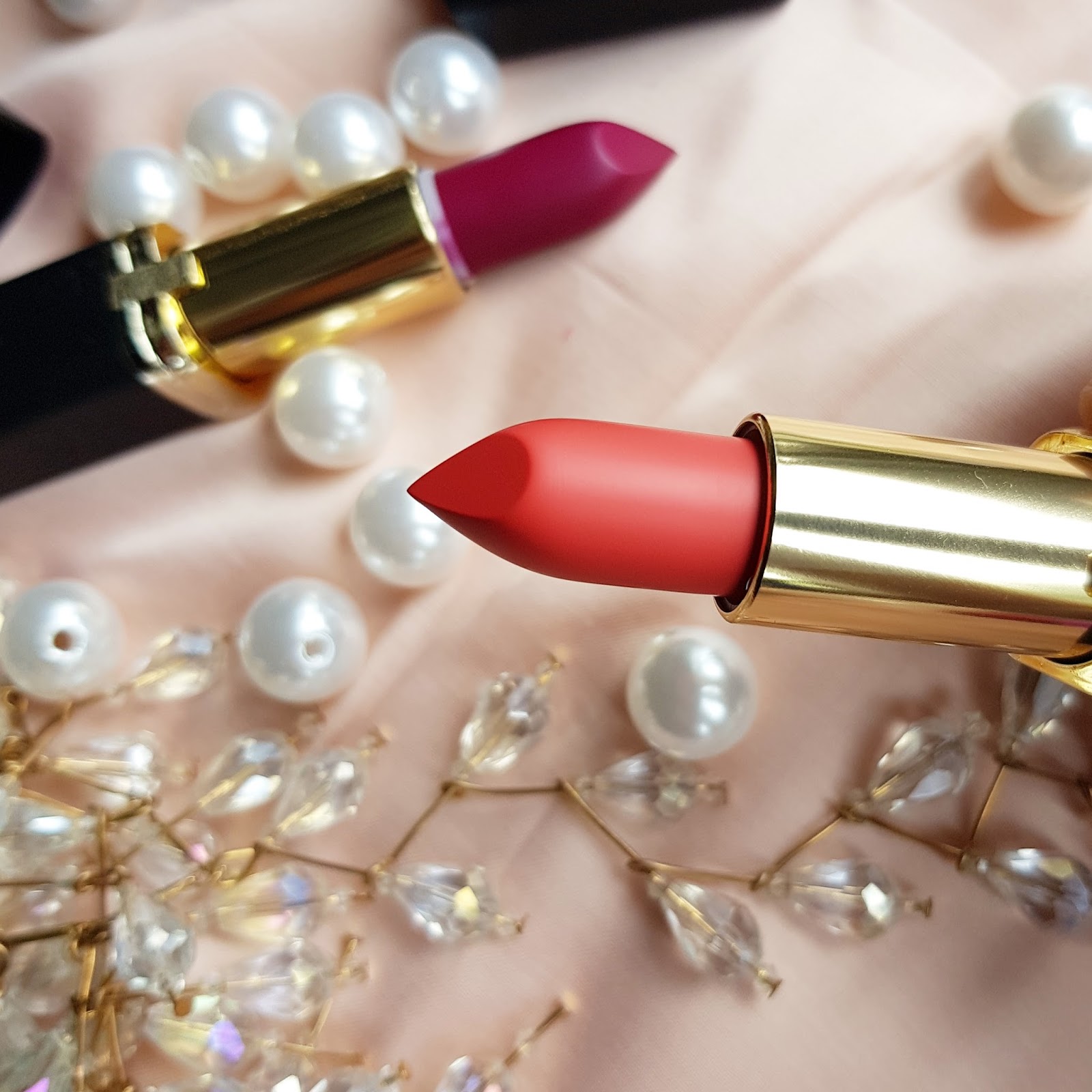 LOREAL Paris color riche matte addiction lipstick review.