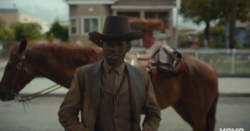 Lirik Lil Nas X Old Town Road Dan Terjemahan Maknanya Soundtrack Film Rambo Last Blood Lirik Lagu 76