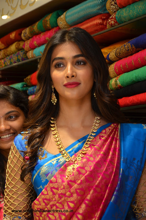 Pooja Hegde Launches Anutex Shopping Mall