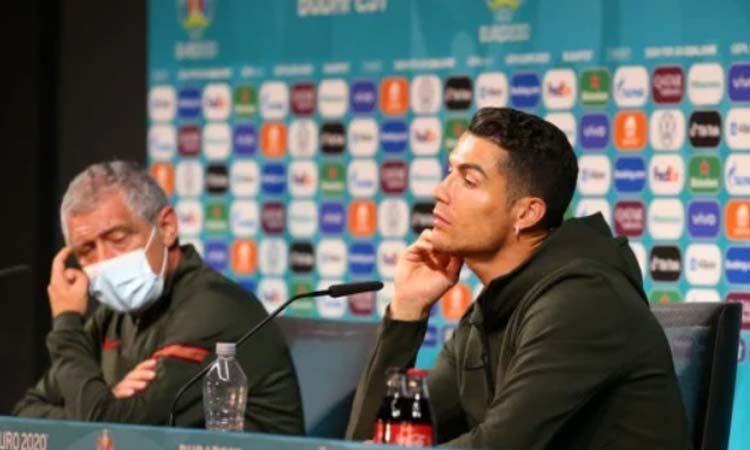 Coca-Cola perde US$ 4 bilhões após gesto de Cristiano Ronaldo